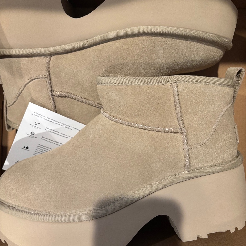 UGG Classic Ultra Mini New Heights Size 8